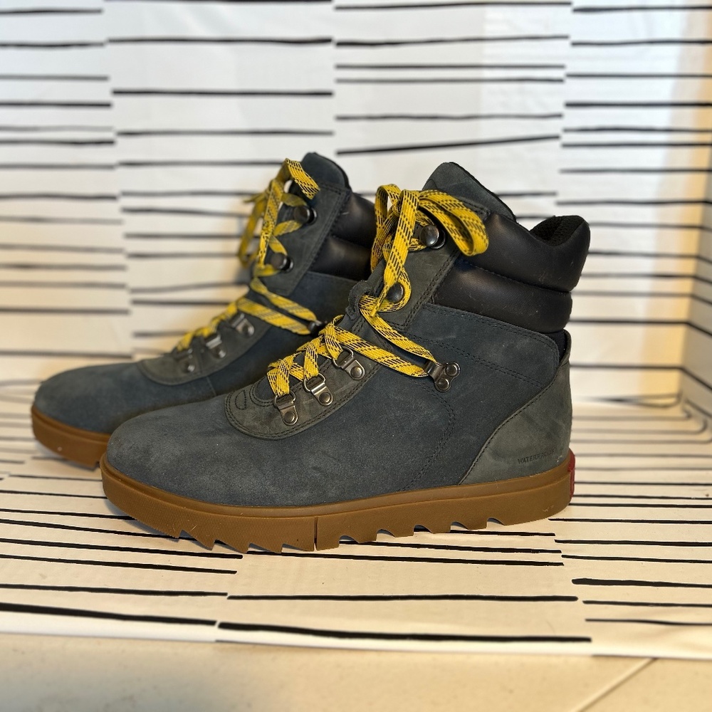 Sorel Women's Lace Up Hiking Combat Boots - Blue Black and Yellow